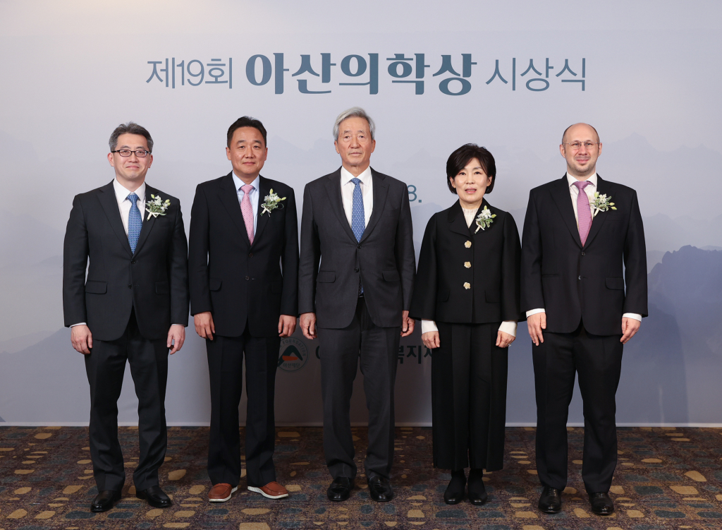 그림입니다.원본 그림의 이름: CLP00001bf00008.bmp원본 그림의 크기: 가로 984pixel, 세로 720pixel